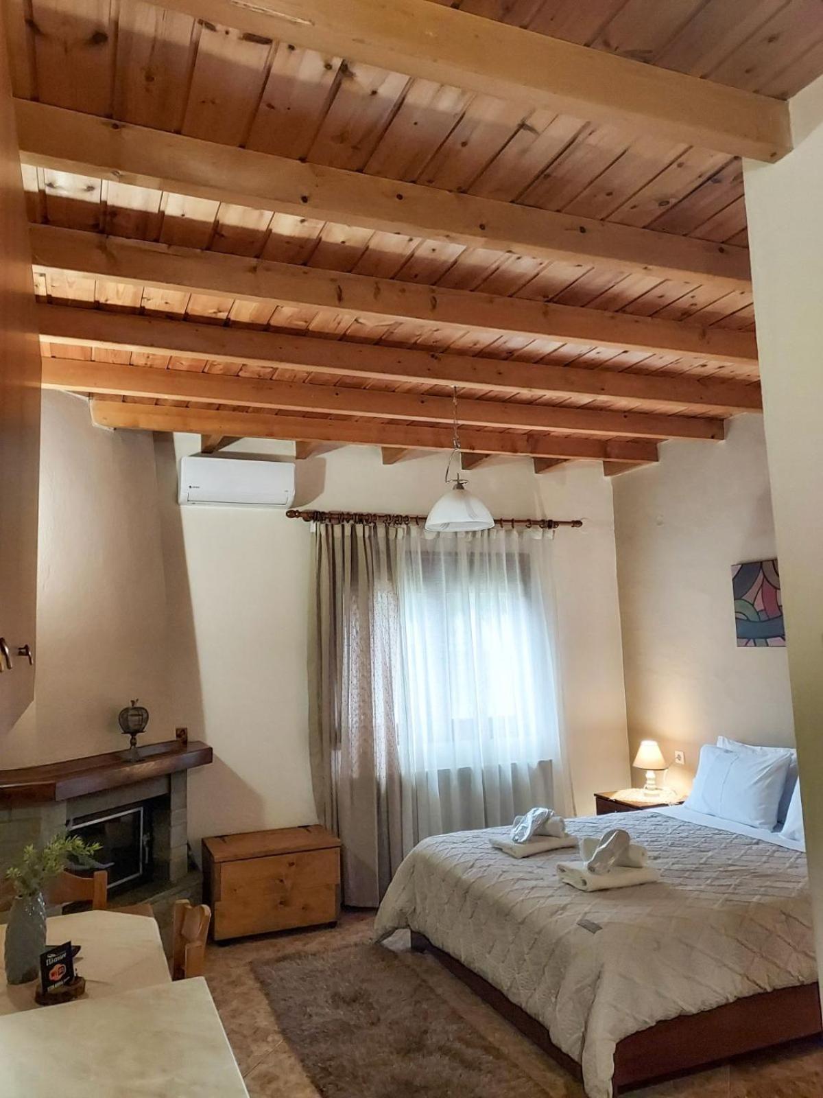 Guesthouse Platon Orma Ngoại thất bức ảnh