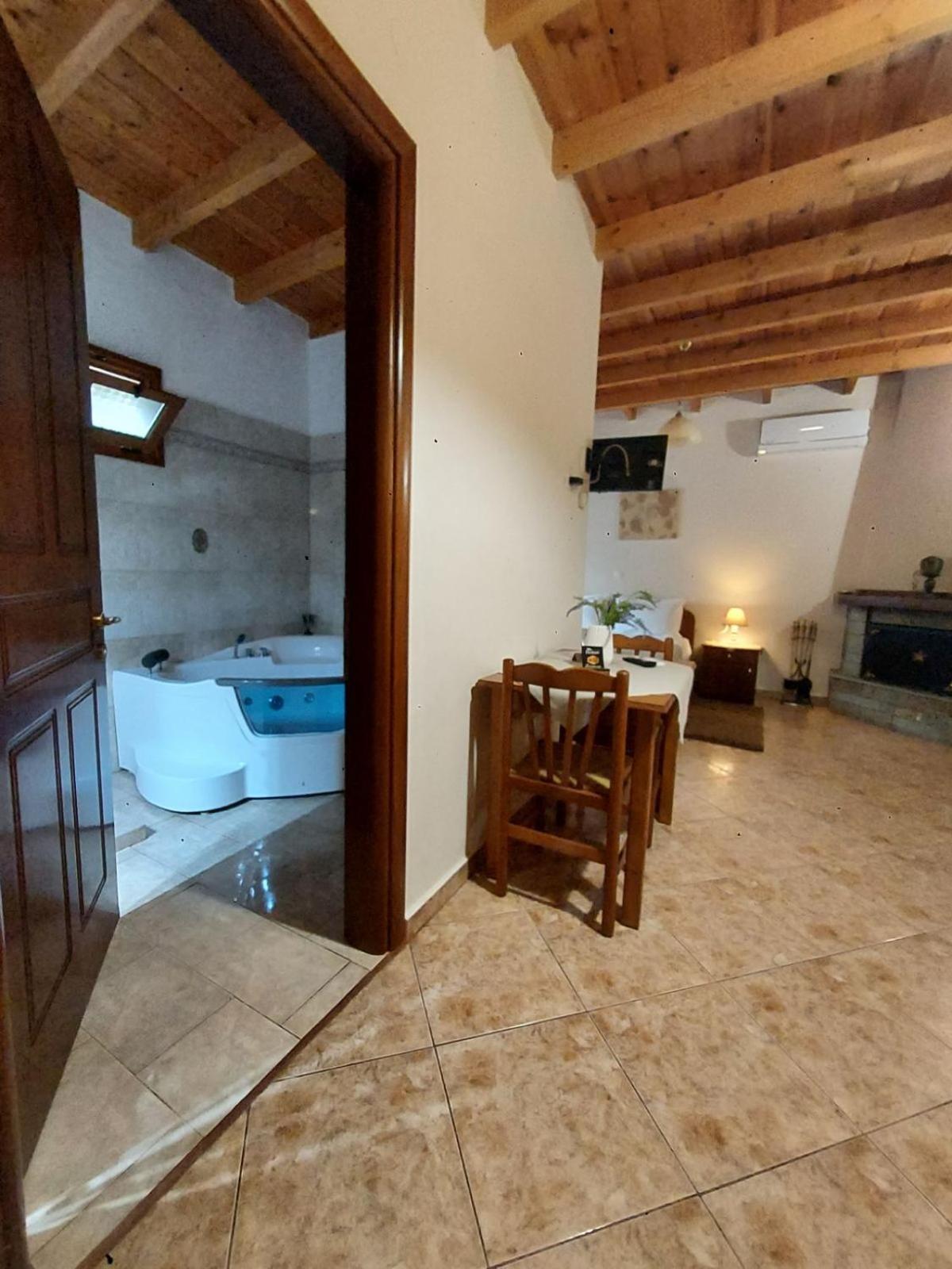 Guesthouse Platon Orma Ngoại thất bức ảnh