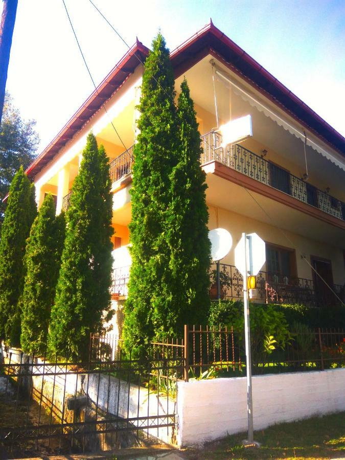 Guesthouse Platon Orma Ngoại thất bức ảnh
