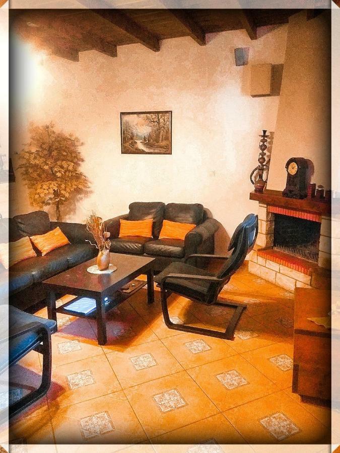 Guesthouse Platon Orma Ngoại thất bức ảnh